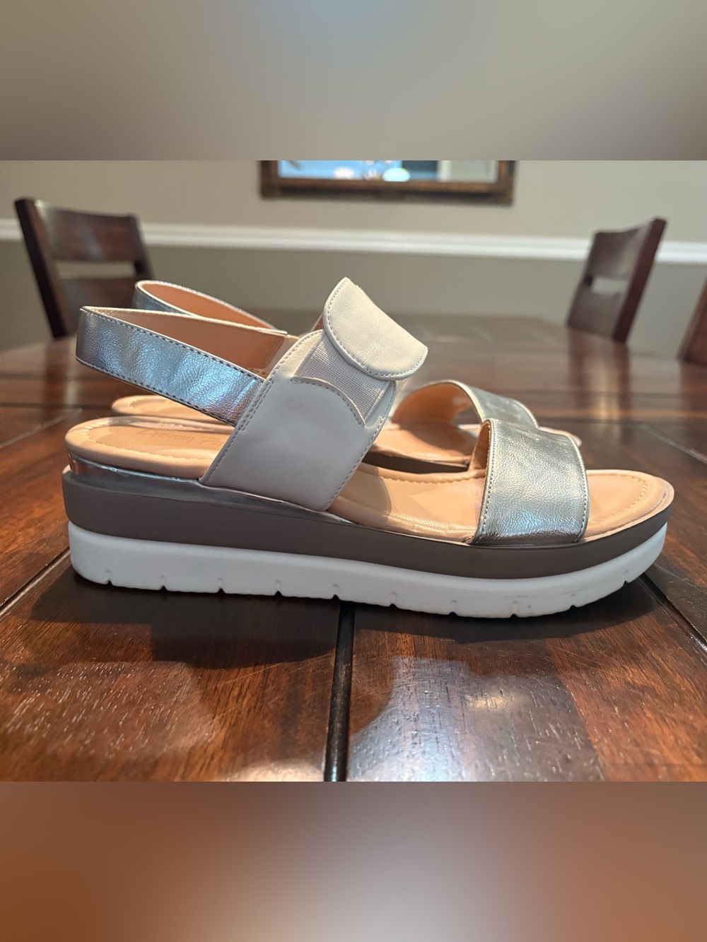 Dream Pairs Silver Metallic and White Platform Slingback Sandals Size 8.5